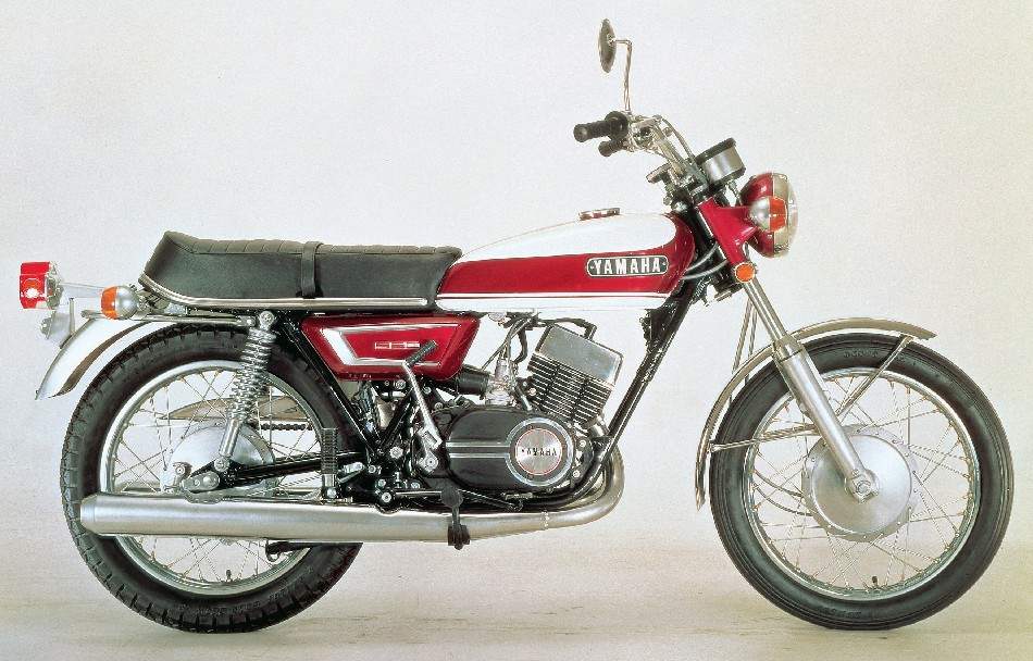 old model yamaha bike price